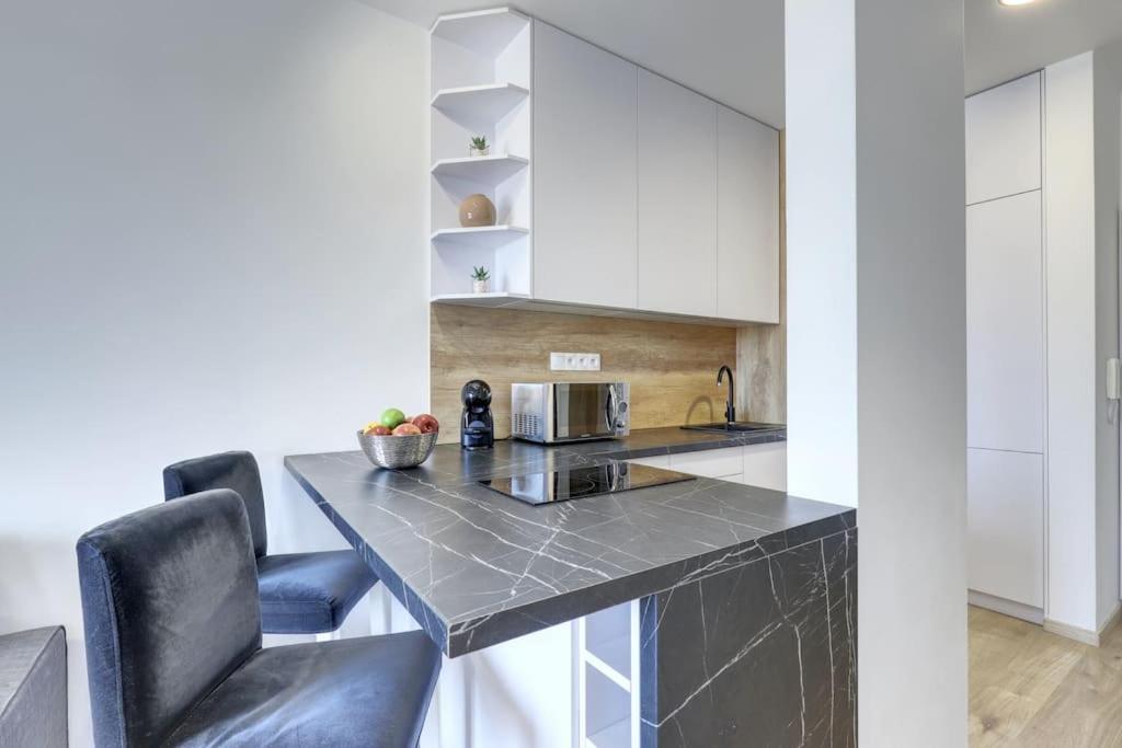 Star Cozy Apartment In A Modern Neighborhood 브라티슬라바 외부 사진