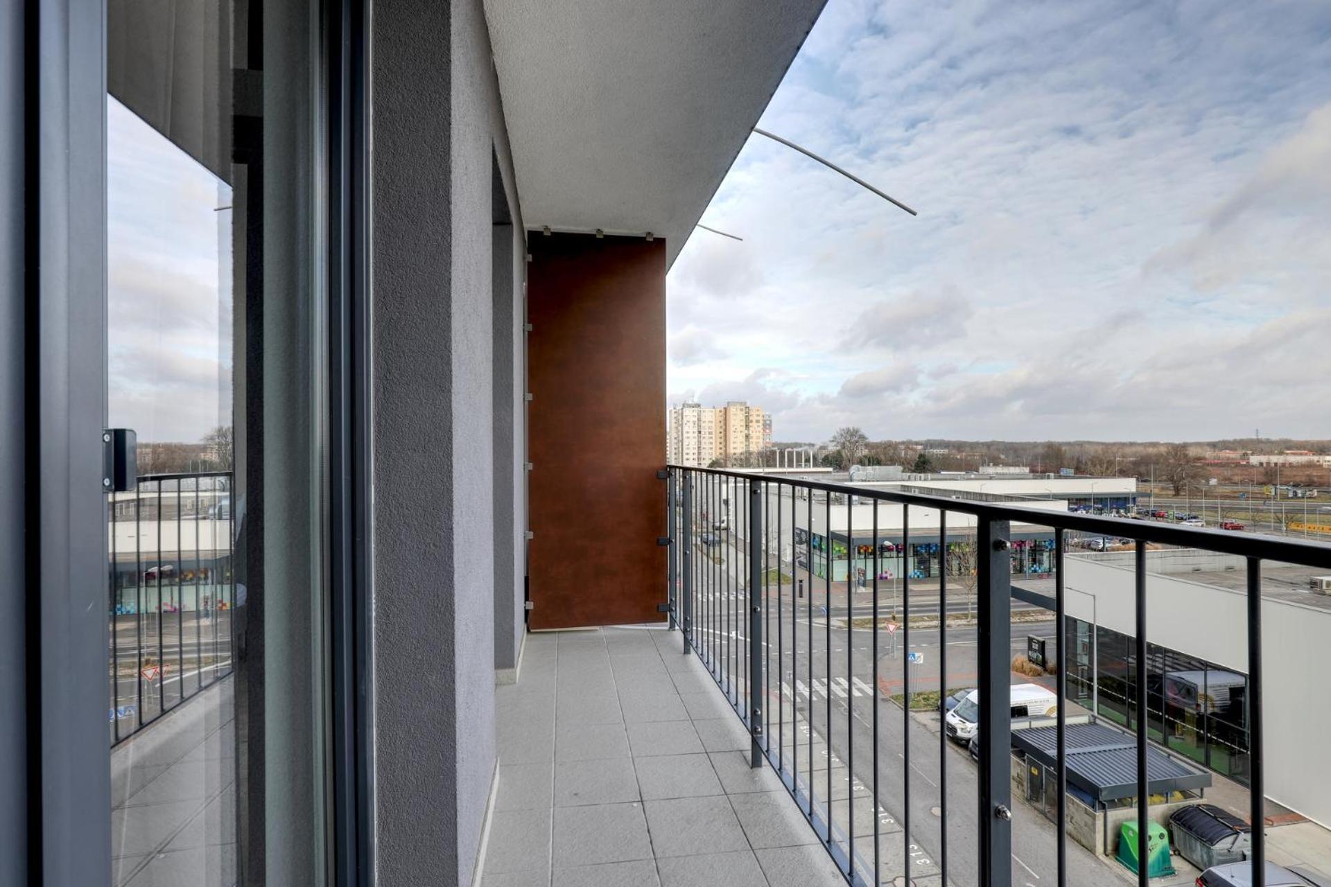Star Cozy Apartment In A Modern Neighborhood 브라티슬라바 외부 사진